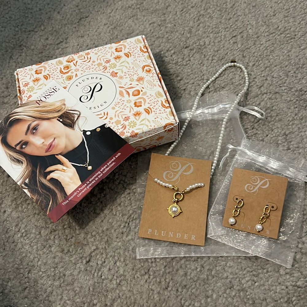 NWT Plunder Box set ❤️ - Picture 6 of 6